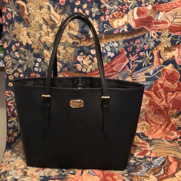 Michael kors tote - Picture 1 of 8